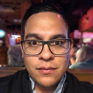 Meet your Posher, Efrain